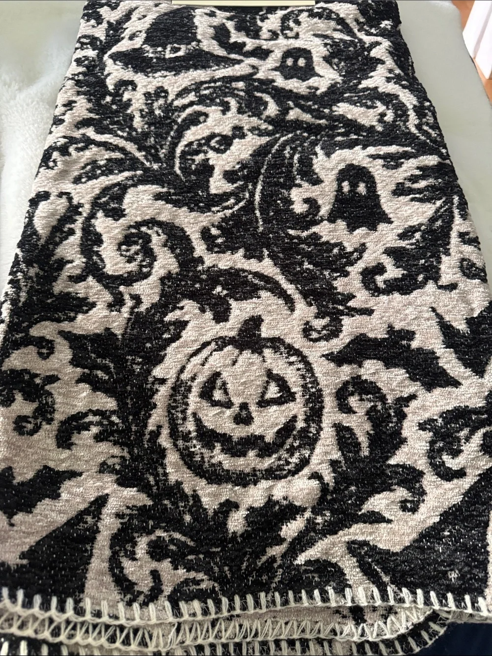 Magaschoni Black & Cream Halloween Jacquard Throw